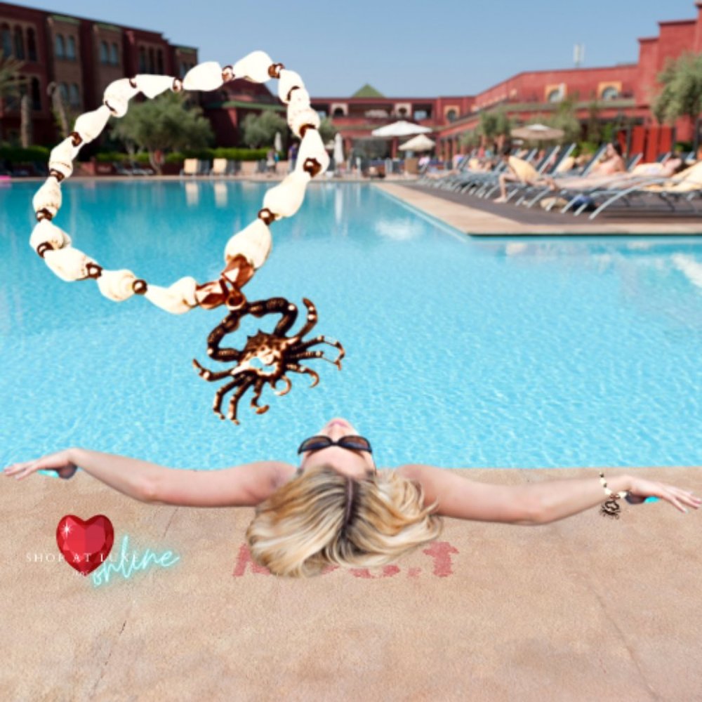 Feeling Crabby Petite Shell Bracelet